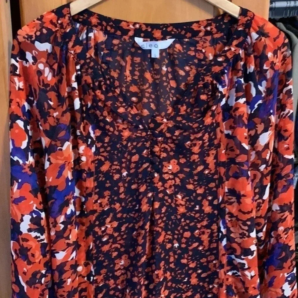 Cleo  L - Picture 2 of 8